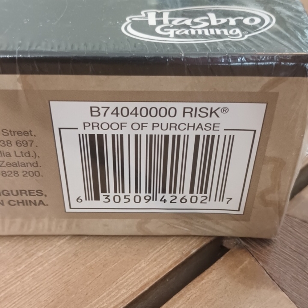 Hasbro Risk Strategic Game - Picture 2 of 4